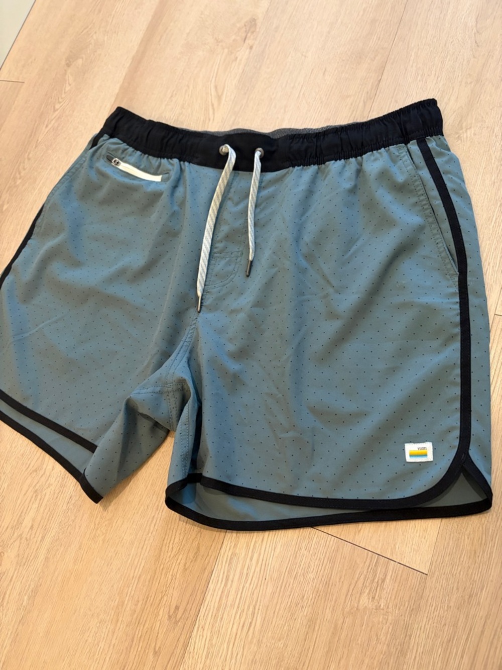 Vuori XL Men's Performance Swim Shorts in Sage with Black Trim